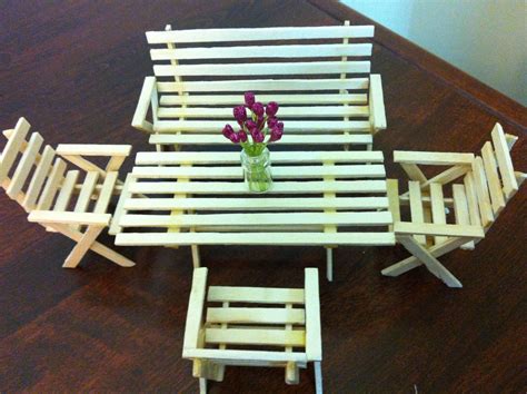 Mini Table By Ice Cream Sticks Craft Stick Crafts Popcycle Stick Crafts Popsicle Crafts