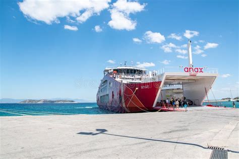 Il Traghetto Di Thassos Fotografia Editoriale Immagine Di Grecia