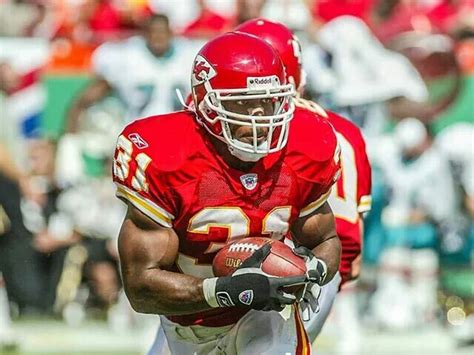 Pin by Shane Waterman on KC Chiefs | Nfl football players, Kansas city ...