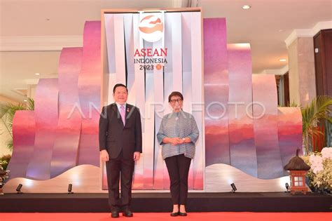 Menlu Retno Marsudi Sambut Kedatangan Sekjen Asean Antara Foto