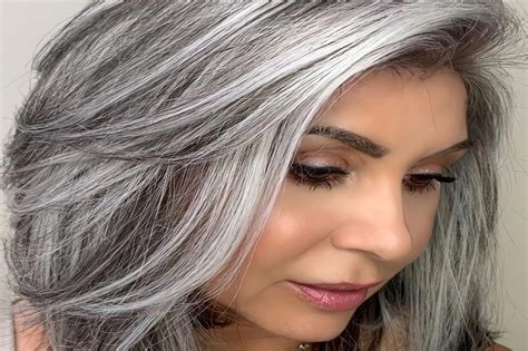 Silver Balayage Las Mejores Mechas Para Cubrir Las Canas