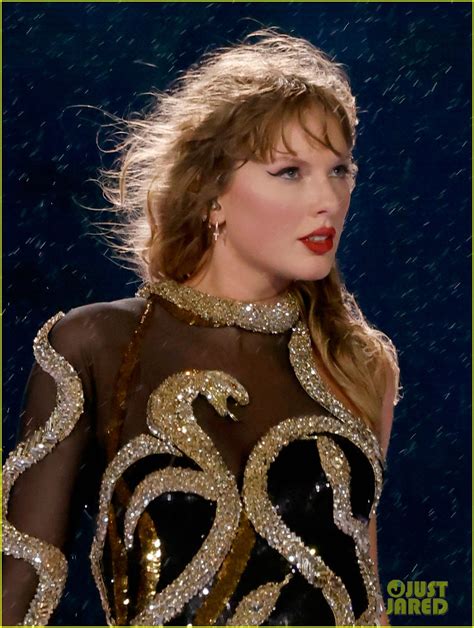 Taylor Swift Debuts 4 New Costumes For Eras Tour In Miami Including A