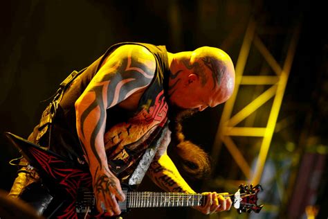 Horns Up Rocks Slayer S Kerry King At The Big Four Concert At Yankee