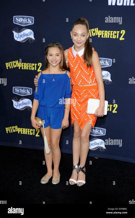 Mackenzie Ziegler And Maddie Ziegler Fotografías E Imágenes De Alta