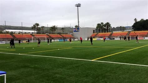 Agreden A Un árbitro Con Una Lata En Un Partido De Fútbol En Barcelona