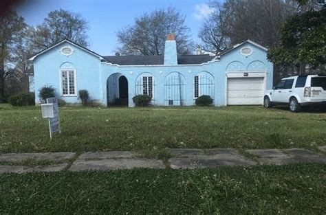 Old Houses Under $50K - Your "perfect" fixer upper for under $50,000 | Old houses for sale, Old ...