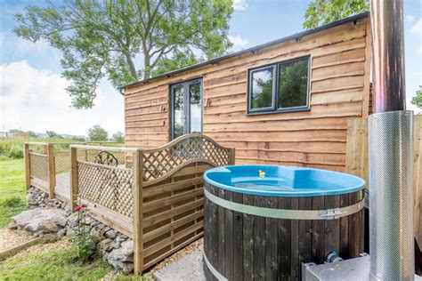 Lodges With Hot Tubs In Wales Full Guide 2024