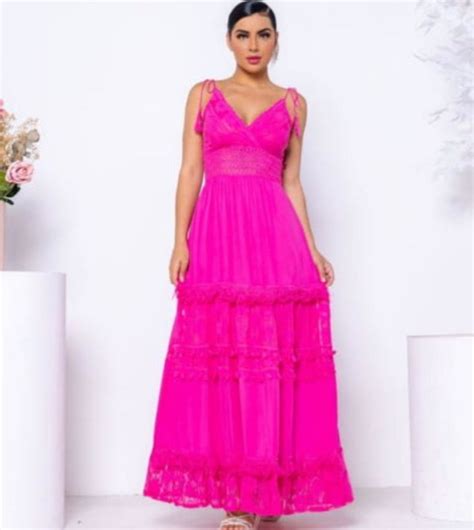 Vestido Longo Pink Em Renda Guipir Festa Réveillon Elo7