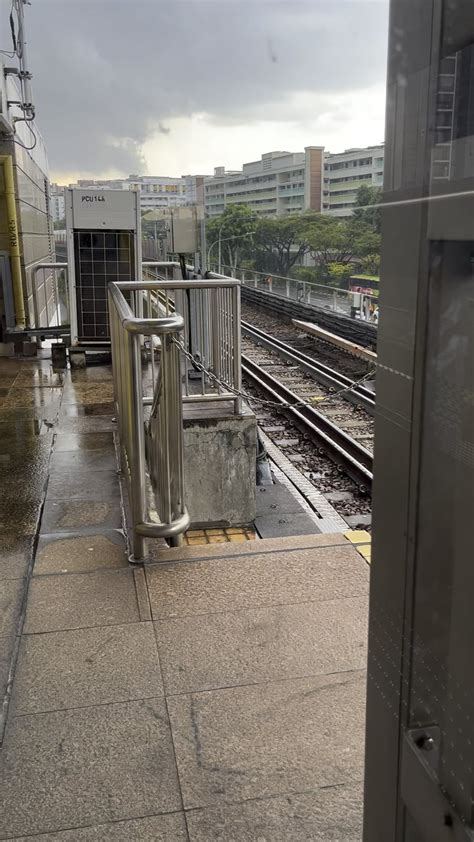 A C151 Pulls Into Yishun Mrt Station Rtrains