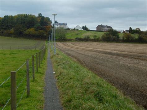 Path To Freeland Drive Inchinnan © Lairich Rig Cc By Sa 2 0 Geograph Britain And Ireland