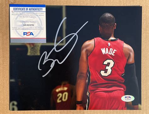 Dwyane Wade Autographed Memorabilia Signed Photo Jersey