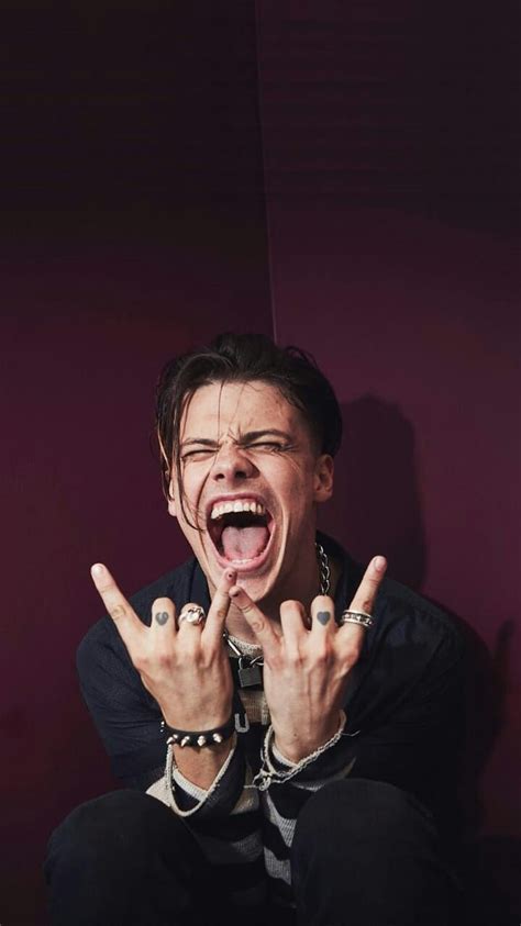 Wallpaper Yungblud Beautiful People Dominic Harrison The Perfect Guy