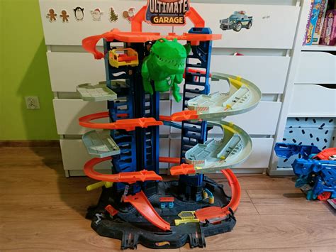Hot Wheels garaż T rex Wrocław Psie Pole OLX pl