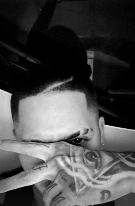 Juan de Dios Pantoja cierra ciclos con ¿Kimberly Loaiza? al estilo