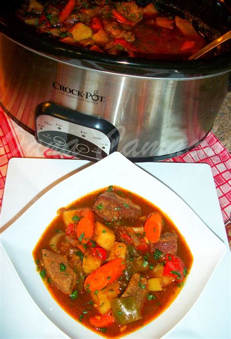 Cooking with love ! : Tocanita de vita cu legume gatita la slow-cooker ( Slow-Cooker Beef ...