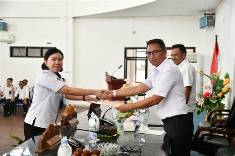 Bupati SSM Serahkan SK PNS Kepada 151 CPNS Formasi 2021 Pemerintah