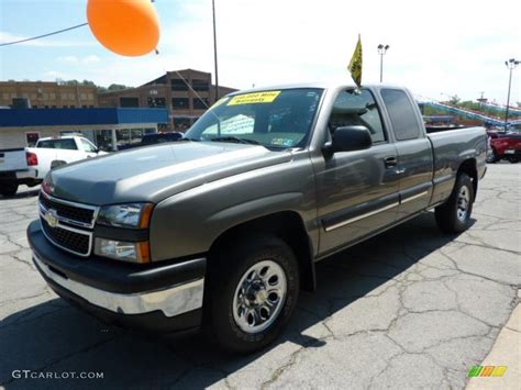 2006 Graystone Metallic Chevrolet Silverado 1500 Ls Extended Cab 4x4