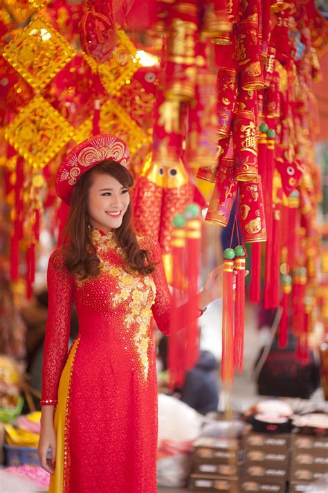 Tết Holiday In Vietnam Vietnamese Traditional Dress Vietnamese Dress