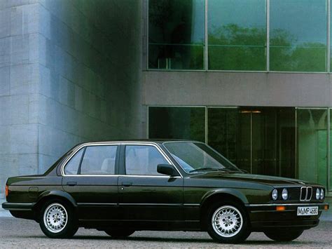 Bmw Serie 3 E30 Évolutions Et Caractéristiques Auto Forever