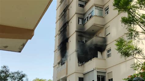 Incendio Santa Cruz Un Incendio En Un Edificio De Santa Cruz Deja Dos Viviendas Afectadas