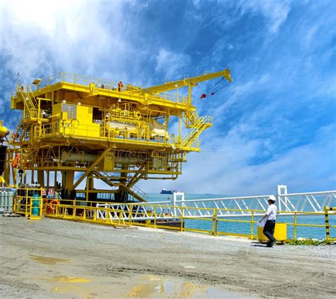 Rig Platform during Construction Stock Image - Image of drill, energy ...