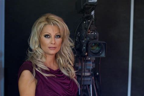 Известни именници на Цветница - Венета Райкова с ново предаване