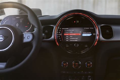 MINI Making SiriusXM Standard On All New Models Apple CarPlay Still