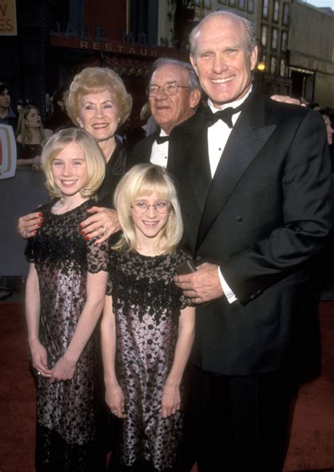 Erin Bradshaw Net Worth | Husband - Famous People Today