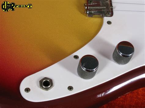 1962 Fender Musicmaster Sunburst Guitarpoint