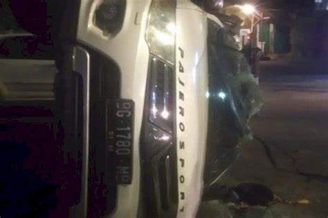 Diduga Mengantuk Honda HRV Hantam Pajero Sport Hingga Terbalik