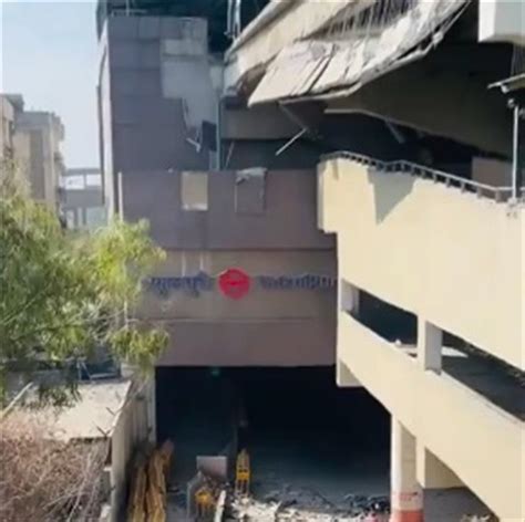 Portion Of Gokulpuri Metro Station Wall Collapses In Delhi 4 Injured