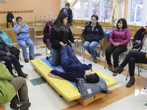 CESFAM Capacita A Cuidadores De Pacientes Postrados Del Sector Rural De