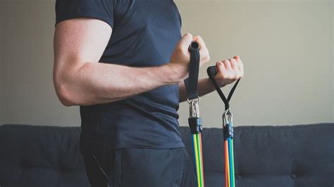 6 resistance band exercises to build your arms without weights | Tom's ...