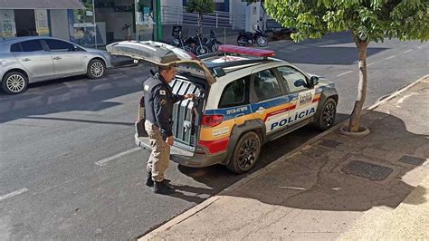 Em Ato De Loucura Homem Se Passa Por Policial Civil Invade