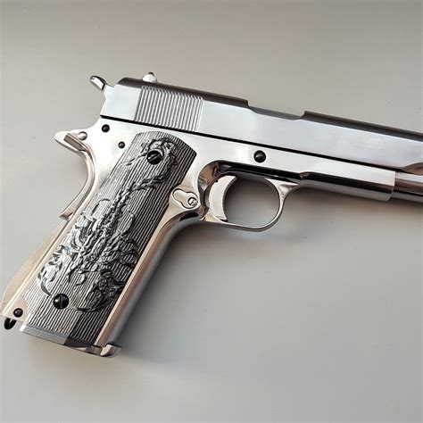 Colt M1911 Silver