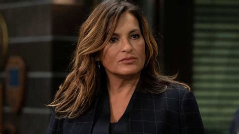 See Mariska Hargitay In Revealing Bra Focused Outfit GIANT FREAKIN ROBOT