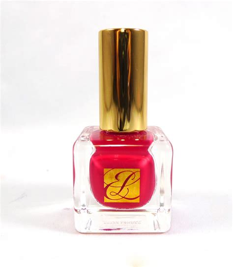 Review Estee Lauder Pure Color Nail Lacquer In Delicate The Beauty