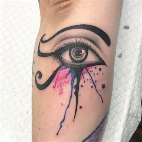 Eye Of Horus Tattoos Explained Meanings Common Themes And Photos