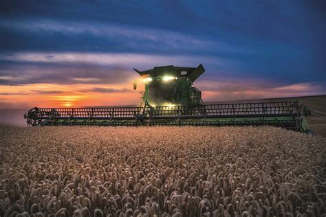 John Deere Previews New X9 Combine