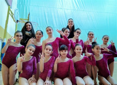 Ginnastica Ritmica L Elegantia Fa Il Pieno Di Medaglie A Lanciano