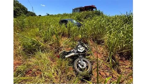 Jovem De Anos Morre Ao Se Envolver Em Acidente Carro E Moto Em