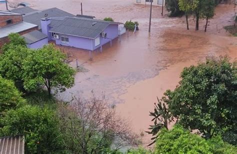 Chuva Causa Estragos Em Algumas Cidades Do Rs Veja O Bairrista