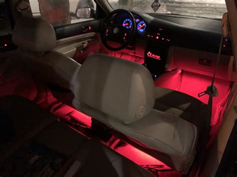 Подсветка ног — Volkswagen Jetta IV, 1,8 л, 2001 года | аксессуары | DRIVE2