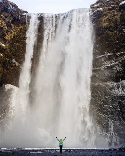 Tips And Tricks For Visiting Skogafoss In Winter Walk My World