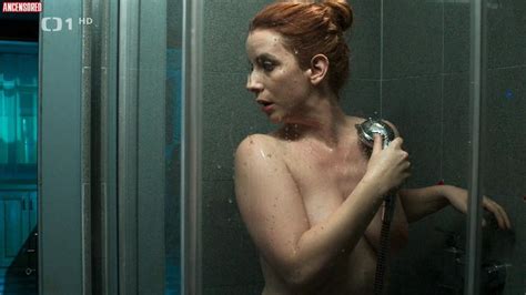 Naked Anna Fixová in Vysoká hra