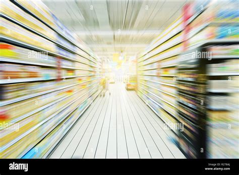 Empty supermarket aisle Stock Photo - Alamy