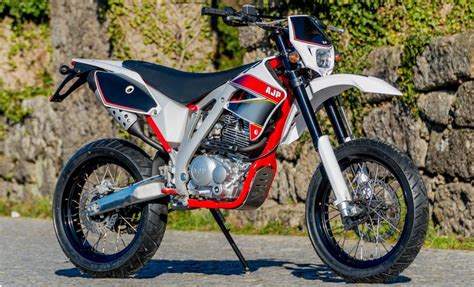 Ajp Pr Supermoto Pro Catalogo E Listino Prezzi Moto It