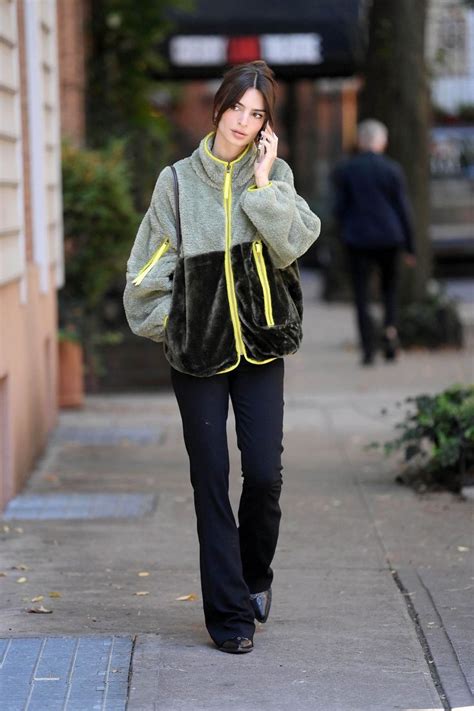 Emily Ratajkownski Out In New York City Roupas Looks Fotos