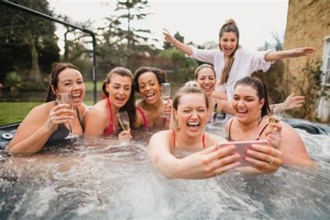How Long Is Too Long In A Hot Tub Easy Pool Cleaning