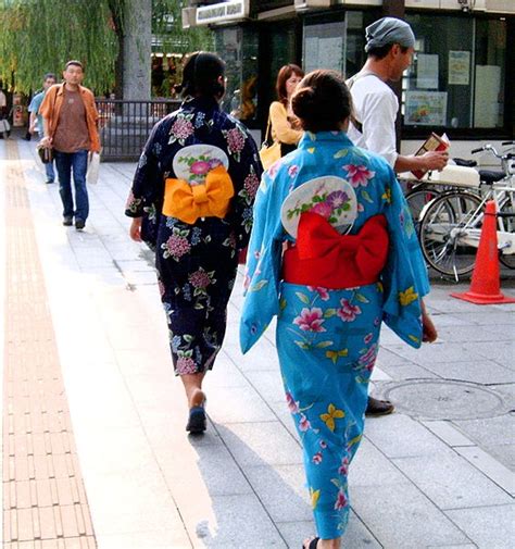 Do People In Japan Still Wear Kimono All About Japan S Fascinating